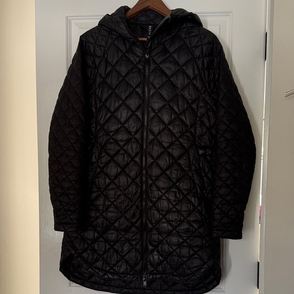 Athleta Jackets & Blazers - ATHLETA Whisper Featherless Quilted Puffer Parker  Size M
